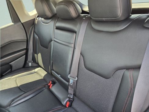 Used 2019 Jeep Compass Trailhawk AWD/4WD image 28