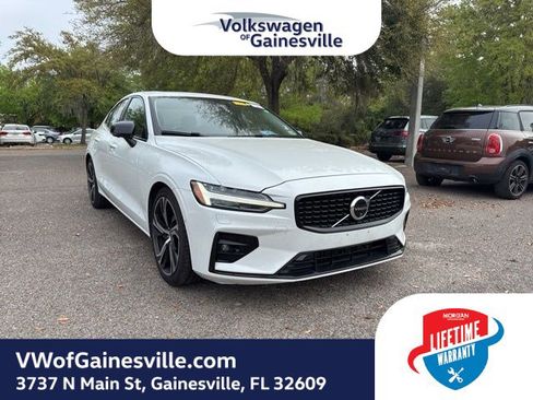 Used 2024 Volvo S60 B5 Plus image 1