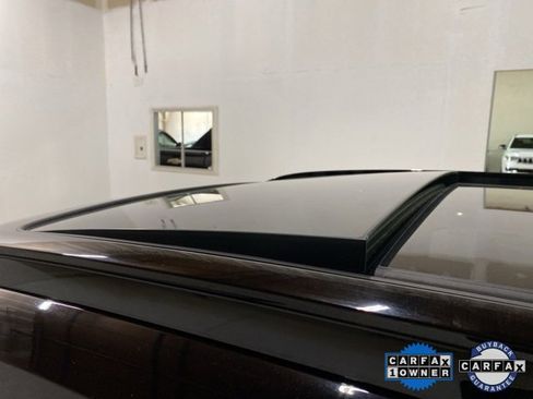 Used 2025 Volvo XC40 B5 Plus image 26