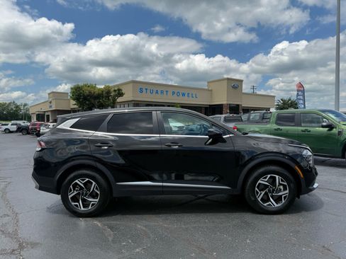Used 2024 Kia Sportage LX AWD/4WD image 18