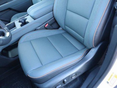 New 2026 GMC Acadia AT4 w/ Luxury Package image 25