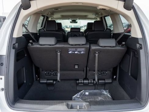 Used 2024 Honda Odyssey EX-L image 11