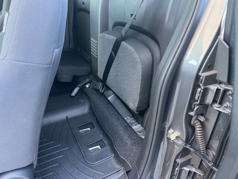 Used 2023 Nissan Frontier S w/ Technology Package image 29