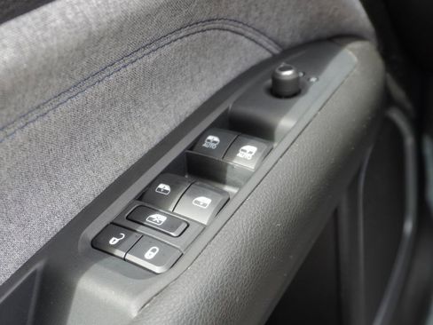 Used 2024 Jeep Compass Latitude image 13