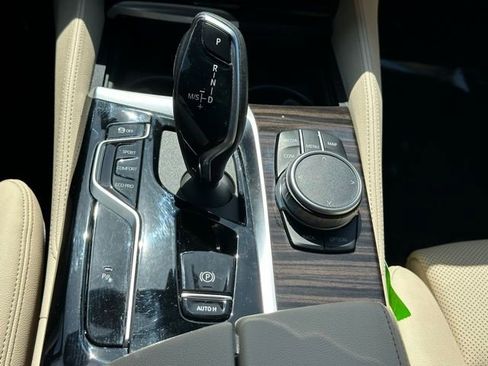 Used 2021 BMW 530i xDrive w/ M Sport Package AWD/4WD image 22
