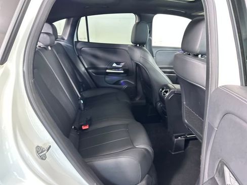 Used 2023 Mercedes-Benz GLA 250 4MATIC w/ Premium Package image 26