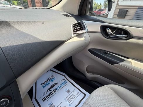 Used 2016 Nissan Sentra S FWD image 14