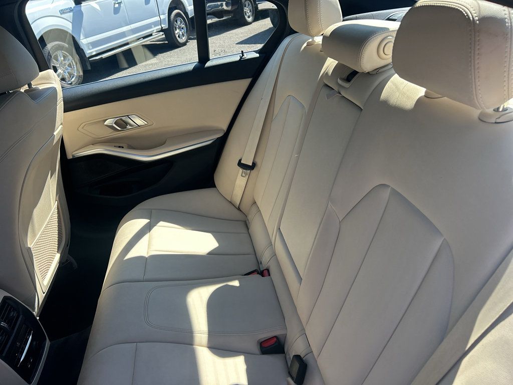 Used 2020 BMW 330i Sedan w/ Convenience Package RWD image 17