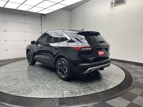 Certified 2025 Ford Escape Platinum w/ Premium Technology Package AWD/4WD image 2