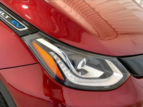 Used 2019 Chevrolet Bolt Premier w/ Infotainment Package image 28