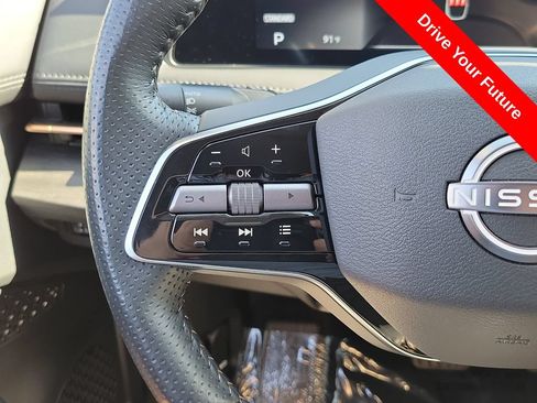 Used 2025 Nissan Ariya FWD image 7