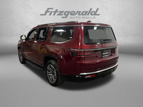 Certified 2022 Jeep Wagoneer Series III RWD image 3