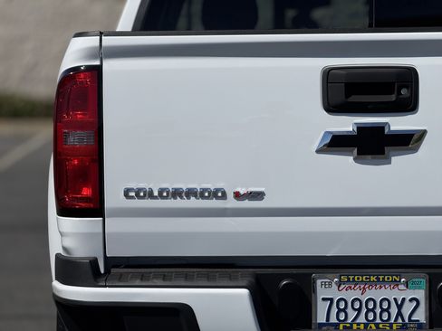 Used 2020 Chevrolet Colorado LT w/ LT Convenience Package RWD image 7