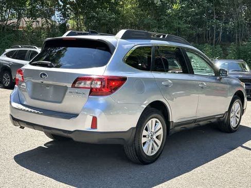Used 2017 Subaru Outback 2.5i Premium AWD/4WD image 21