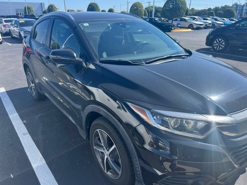 Used 2021 Honda HR-V EX image 3