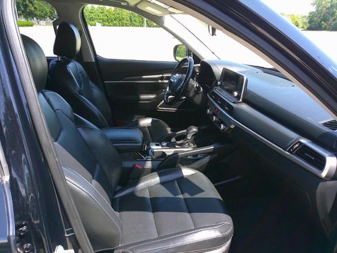 Used 2021 Kia Telluride LX image 16