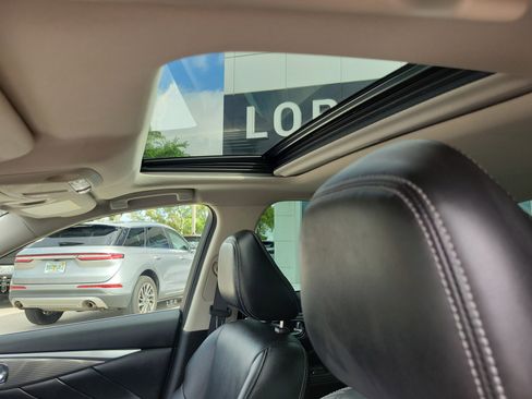 Used 2018 INFINITI Q50 Sport image 11