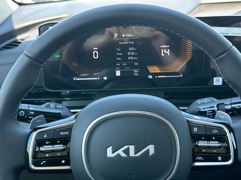 New 2026 Kia Carnival EX FWD image 23