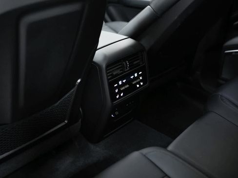 Certified 2025 Porsche Cayenne Turbo image 29