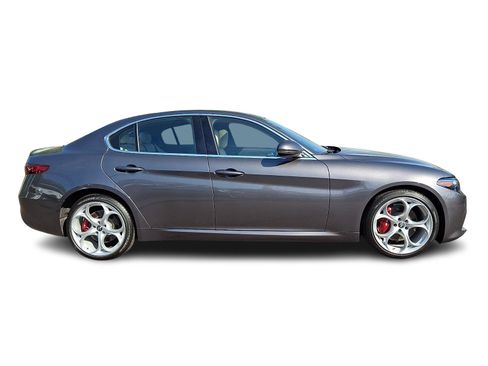 Used 2023 Alfa Romeo Giulia AWD w/ Quick Order Package 22X Lusso image 8