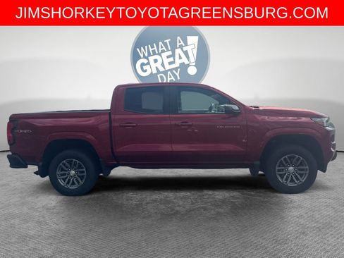 Used 2024 Chevrolet Colorado LT w/ LT Convenience Package AWD/4WD image 2