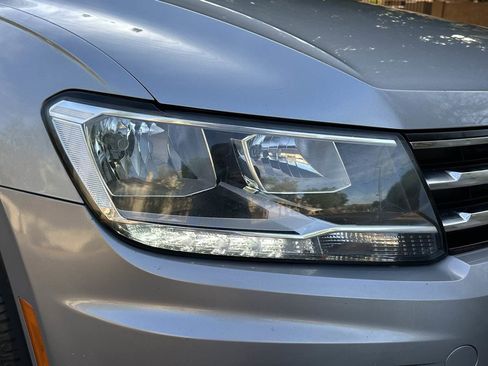 Used 2020 Volkswagen Tiguan S image 50