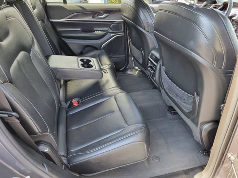 Used 2023 Jeep Grand Cherokee 4WD 4xe image 23