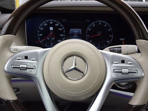 Used 2019 Mercedes-Benz S 560 Sedan image 23