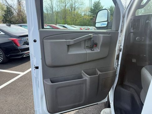 Used 2024 Chevrolet Express 2500 w/ Driver Convenience Package image 14