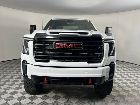 Used 2024 GMC Sierra 3500 AT4 image 11