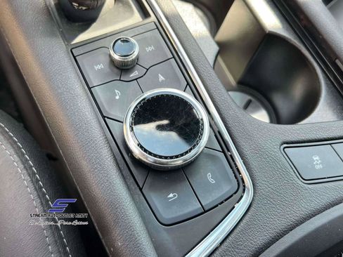 Used 2022 Cadillac XT5 Sportv image 32