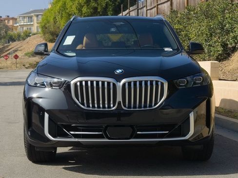 New 2026 BMW X5 sDrive40i w/ Parking Assistance Package image 3