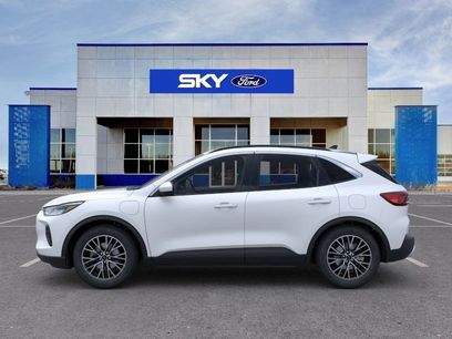 New 2025 Ford Escape Base w/ Class II Trailer Tow Package