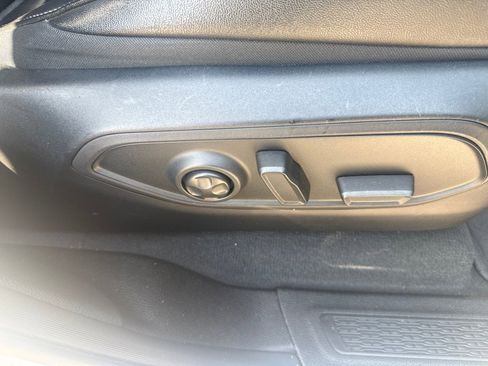 Used 2023 Jeep Grand Cherokee Limited image 18