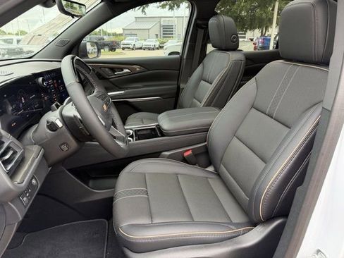 New 2026 Chevrolet Traverse High Country FWD image 23
