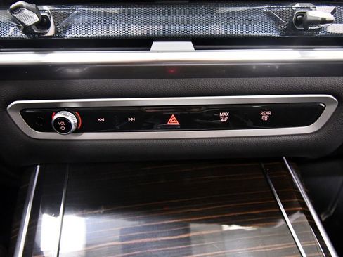 Used 2026 BMW X7 xDrive40i AWD/4WD image 30