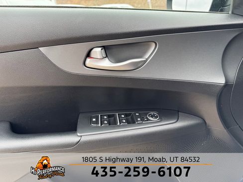 Used 2021 Kia Forte LXS FWD image 16