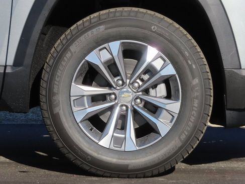 New 2026 Chevrolet Equinox LT w/ LPO, Floor Liner Package image 15