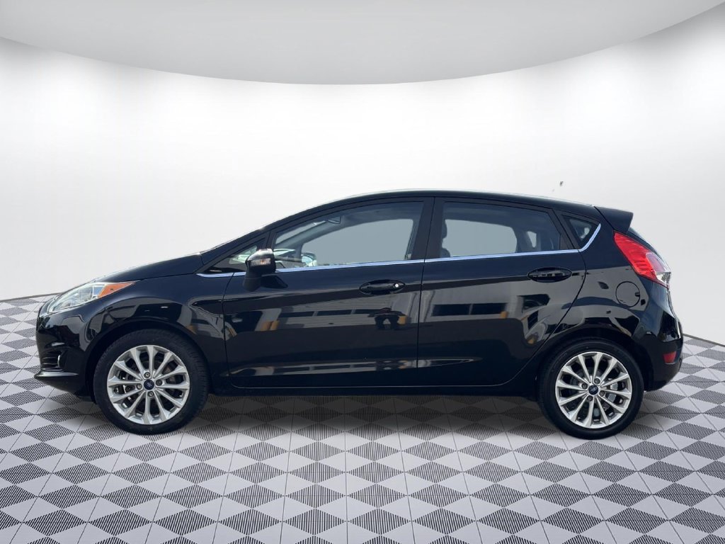 Used 2017 Ford Fiesta Titanium FWD image 4