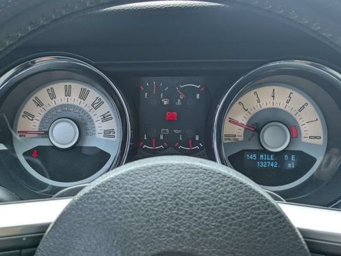 Used 2011 Ford Mustang GT Premium w/ Electronics Pkg RWD image 27