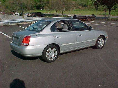 Used 2003 Hyundai Elantra GLS FWD image 6
