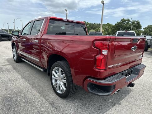 Used 2025 Chevrolet Silverado 1500 High Country w/ Technology Package AWD/4WD image 7