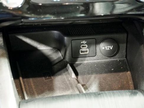 Used 2025 Ford Escape Platinum image 21