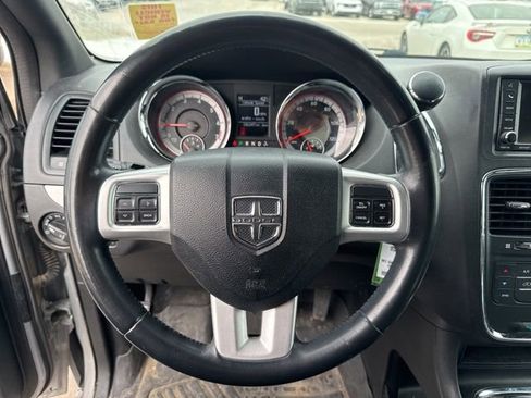 Used 2014 Dodge Grand Caravan R/T image 18
