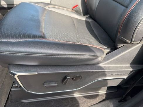 Used 2023 Ford F250 Lariat w/ Lariat Ultimate Package image 7