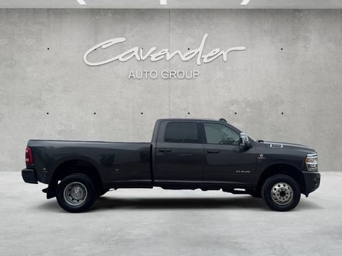 Used 2024 RAM 3500 Laramie image 17