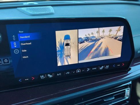 New 2026 Chevrolet Traverse RS image 13