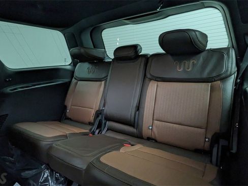 New 2025 Ford Expedition King Ranch image 38