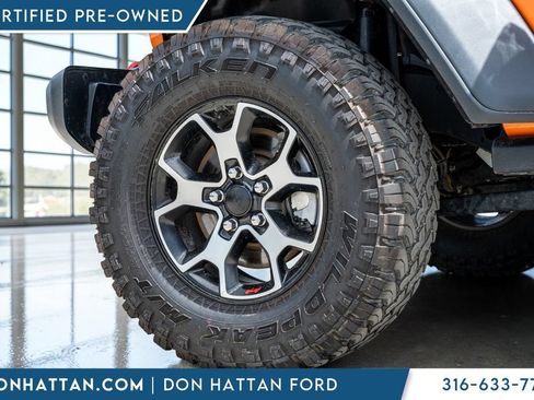 Used 2025 Jeep Wrangler Unlimited Rubicon w/ Convenience Group AWD/4WD image 37