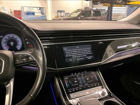 Used 2020 Audi Q8 Premium Plus w/ Premium Plus Package AWD/4WD image 6